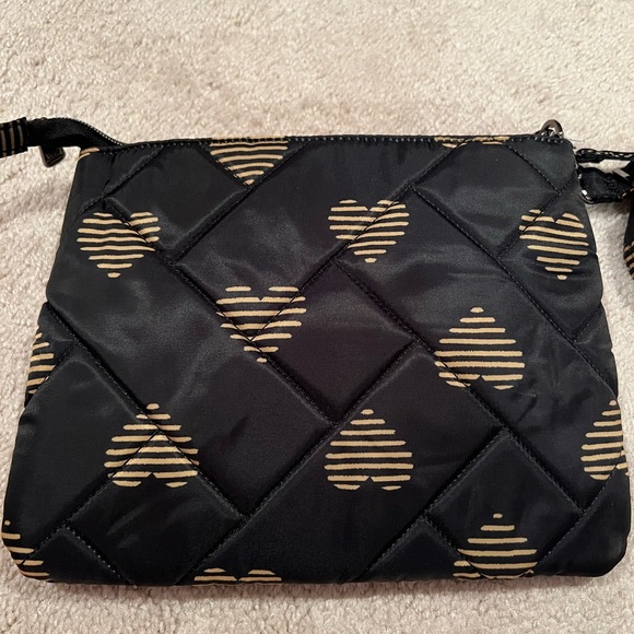 Lug Dazzle Hearts of Gold Quilted Crossbody Bag NWT - Picture 4 of 4